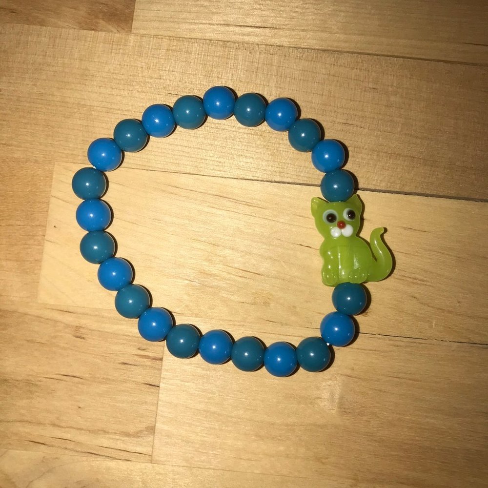 💥GUC! Stretchy Kitty Bead Bracelet